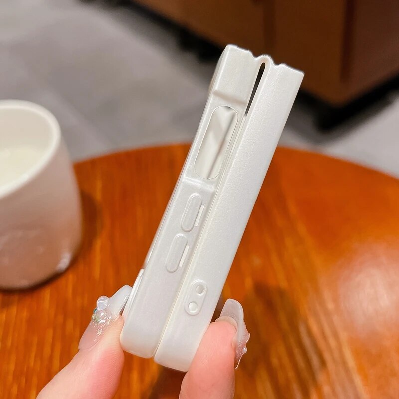 Galaxy Flip Series  - Wireless Charging Magsafe Cover