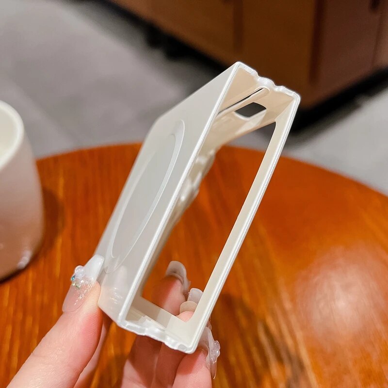 Galaxy Flip Series  - Wireless Charging Magsafe Cover